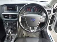 Volvo V40 лот № 4015 оценка 4  с аукциона в Японии 4