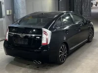 Toyota PRIUS лот № 2205 оценка R  с аукциона в Японии 4
