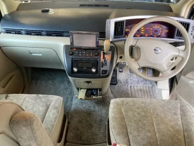 Nissan ELGRAND  с аукциона в Японии