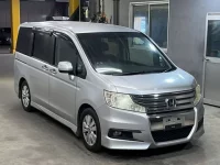 Honda STEP WAGON лот № 2245 оценка 3.5  с аукциона в Японии 3