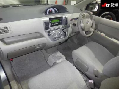 Toyota RAUM  с аукциона в Японии