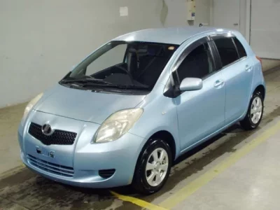 Toyota VITZ  с аукциона в Японии