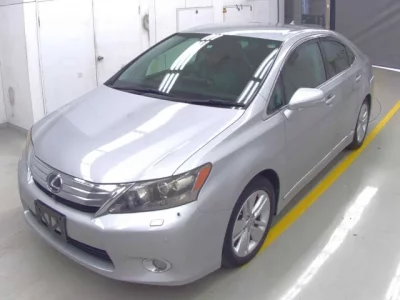 Lexus HS  с аукциона в Японии
