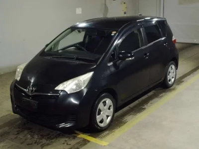Toyota RACTIS  с аукциона в Японии
