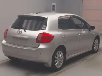 Toyota AURIS  с аукциона в Японии