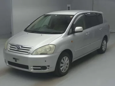 Toyota IPSUM  с аукциона в Японии
