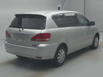 Toyota IPSUM  с аукциона в Японии