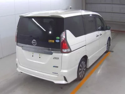 Nissan SERENA  с аукциона в Японии