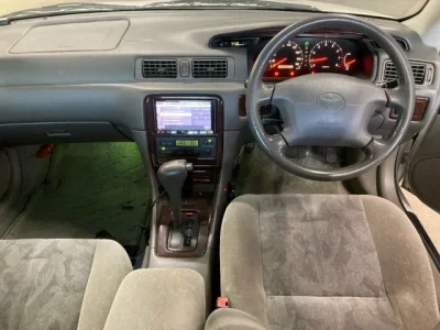 Toyota CAMRY  с аукциона в Японии