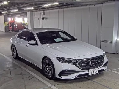 Mercedes-Benz E CLASS  с аукциона в Японии