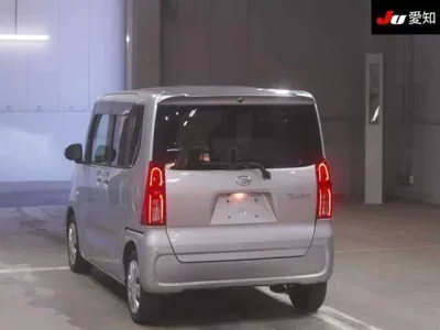 Daihatsu TANTO  с аукциона в Японии