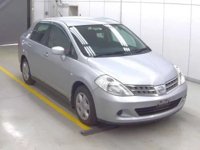 Nissan TIIDA LATIO