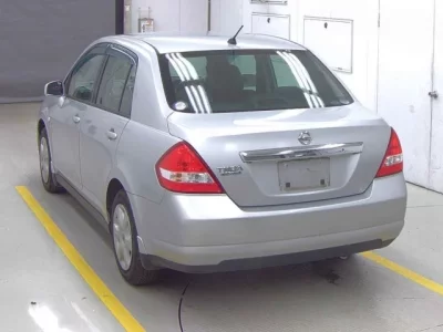 Nissan TIIDA LATIO