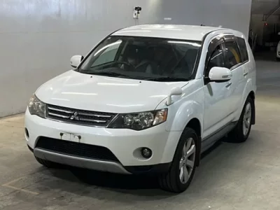 Mitsubishi OUTLANDER  с аукциона в Японии