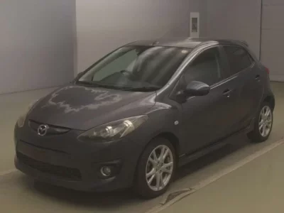 Mazda DEMIO  с аукциона в Японии