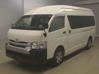 Toyota HIACE  с аукциона в Японии