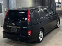 Toyota ISIS лот № 1036 оценка 3.5  с аукциона в Японии 4