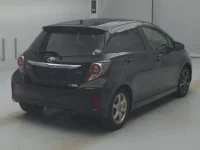 Toyota VITZ лот № 72084 оценка 3.5  с аукциона в Японии 1