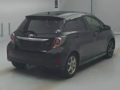 Toyota VITZ  с аукциона в Японии
