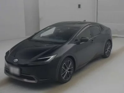 Toyota PRIUS  с аукциона в Японии
