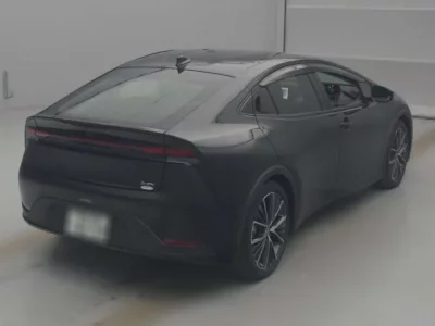 Toyota PRIUS  с аукциона в Японии