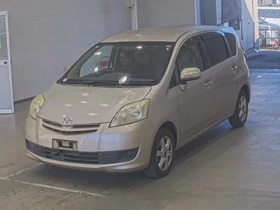 Toyota PASSO SETTE  с аукциона в Японии