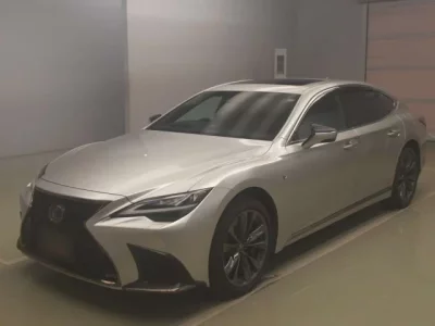 Lexus LS  с аукциона в Японии