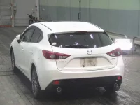 Mazda AXELA лот № 7015 оценка 3  с аукциона в Японии 1