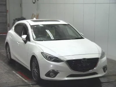 Mazda AXELA  с аукциона в Японии