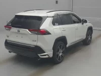 Toyota RAV4 лот № 72065 оценка 4  с аукциона в Японии 1