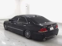 Toyota CROWN лот № 7052 оценка R  с аукциона в Японии 1