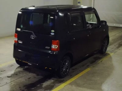 Toyota PIXIS SPACE  с аукциона в Японии