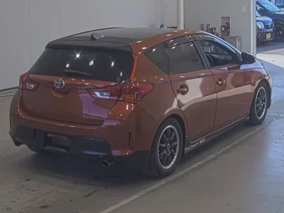 Toyota AURIS  с аукциона в Японии