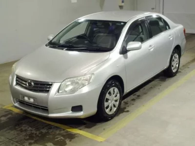 Toyota COROLLA AXIO  с аукциона в Японии