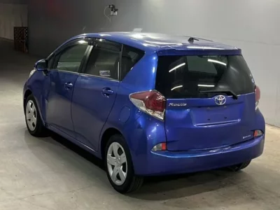 Toyota RACTIS  с аукциона в Японии