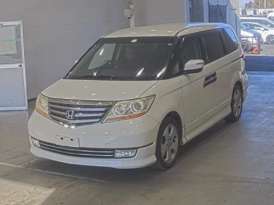 Honda ELYSION  с аукциона в Японии