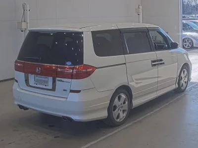 Honda ELYSION  с аукциона в Японии