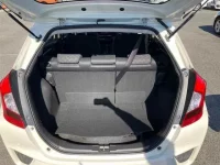 Honda FIT лот № 30009 оценка 4  с аукциона в Японии 9