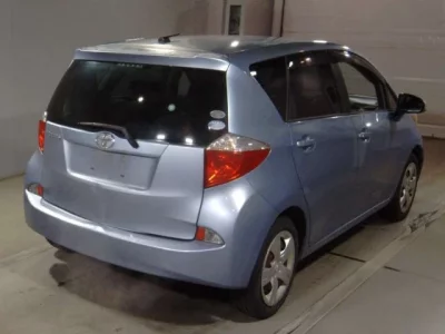 Toyota RACTIS  с аукциона в Японии