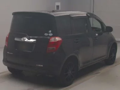 Toyota RACTIS  с аукциона в Японии