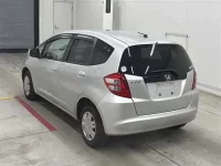 Honda FIT лот № 30010 оценка 3.5  с аукциона в Японии 1