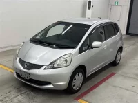 Honda FIT лот № 30010 оценка 3.5  с аукциона в Японии 3