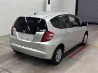 Honda FIT лот № 30010 оценка 3.5  с аукциона в Японии 4