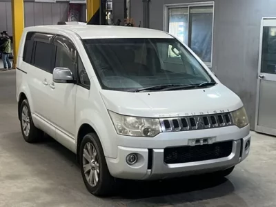 Mitsubishi DELICA D5  с аукциона в Японии