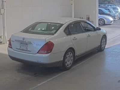 Nissan TEANA  с аукциона в Японии