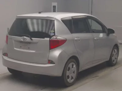 Toyota RACTIS  с аукциона в Японии