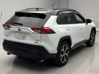 Toyota RAV4 лот № 42001 оценка 5  с аукциона в Японии 1