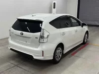 Toyota PRIUS ALPHA лот № 30027 оценка 4  с аукциона в Японии 4