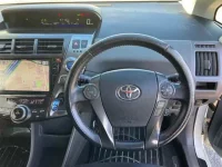Toyota PRIUS ALPHA лот № 30027 оценка 4  с аукциона в Японии 6