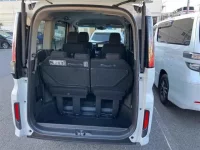 Honda STEP WAGON лот № 30028 оценка 5  с аукциона в Японии 9